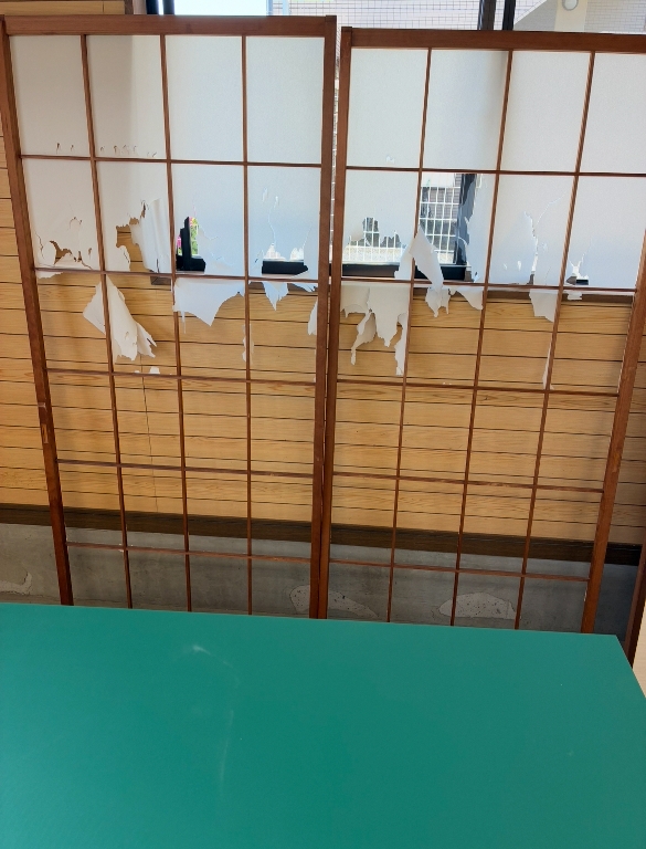 障子・襖張り替えと穴補修