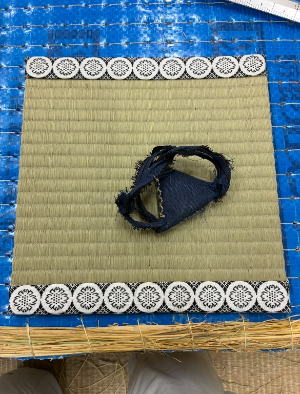 花瓶敷きの作成　紋縁に挑戦