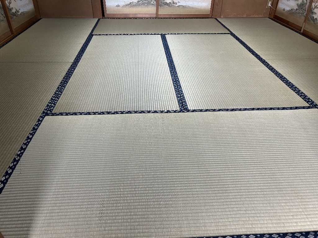 畳　裏返し