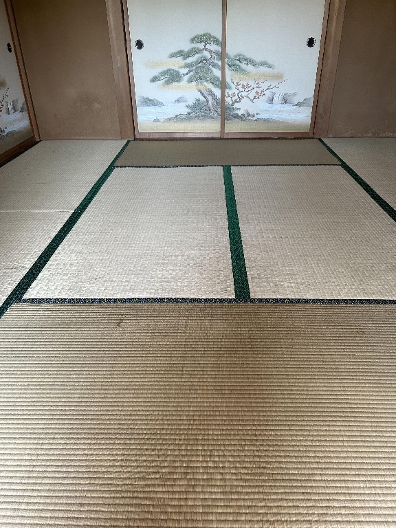 畳　裏返し